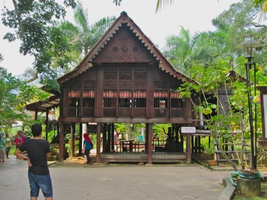 Mahsuri makam Makam Mahsuri,