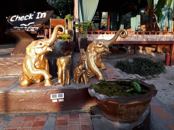 Feeling the Love at Lipe Beach Resort