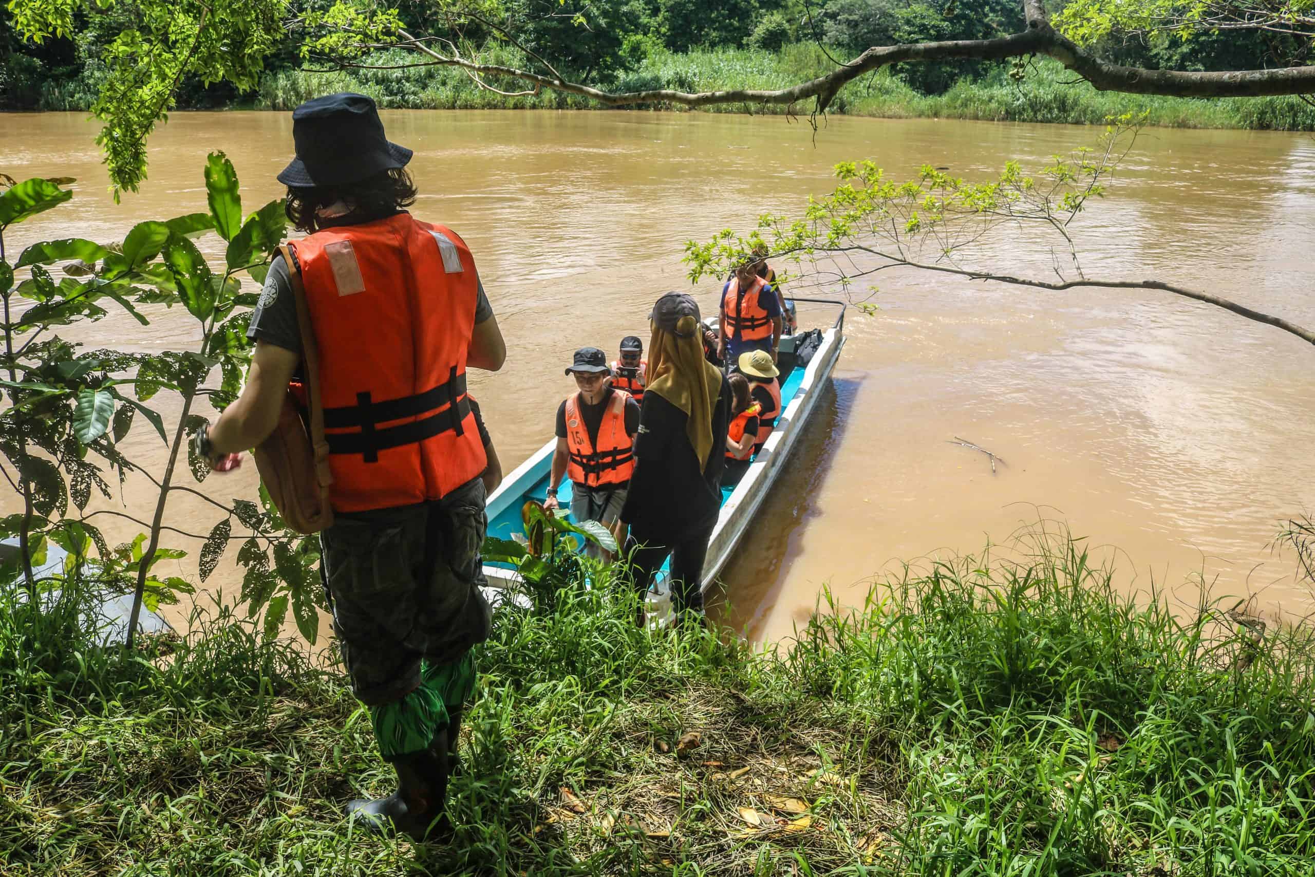 Choosing Tours in Sabah; 13 Must Sees in Sandakan & Kinabatangan