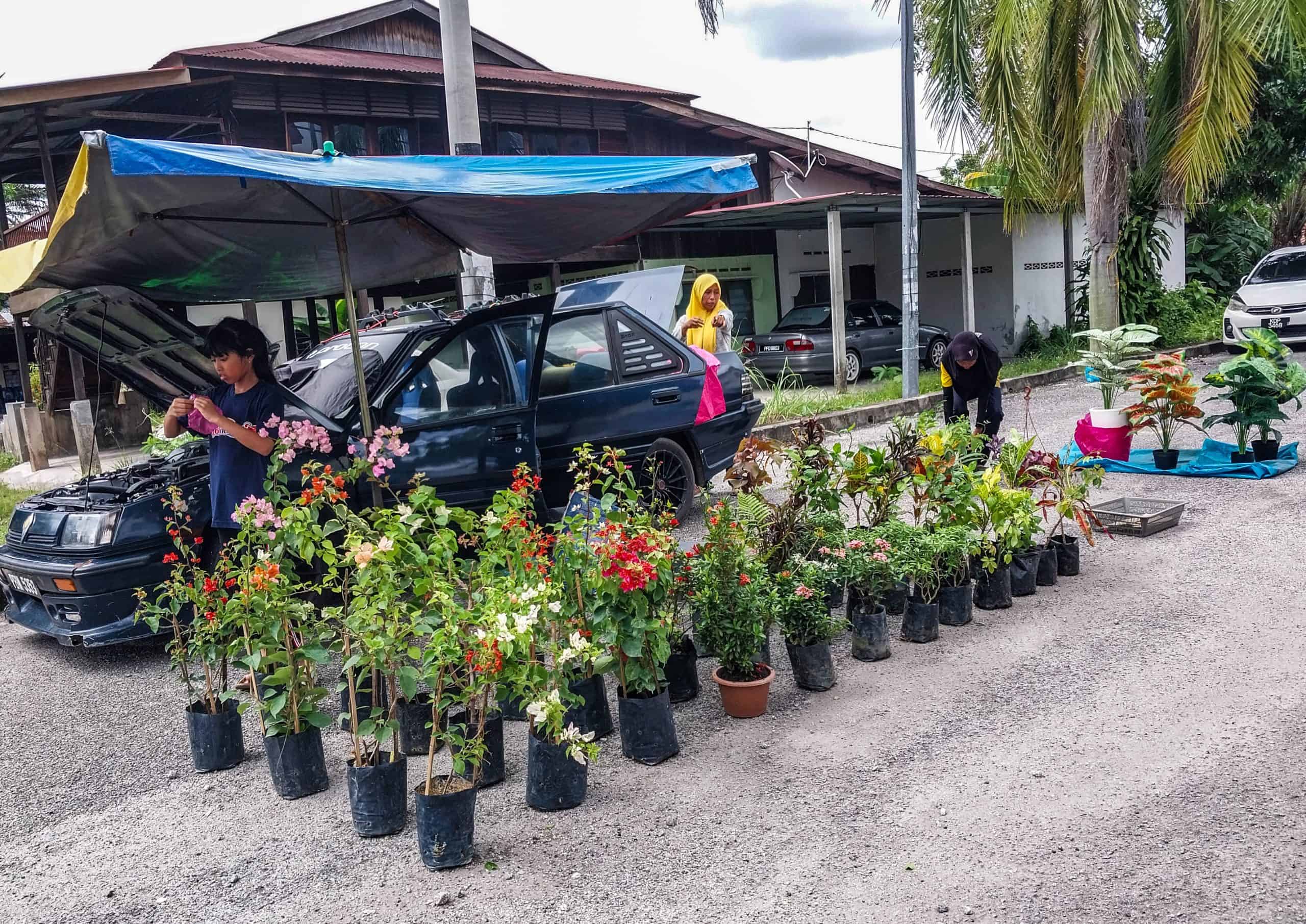 Pasar Karat Kampung Berjaya Flea Market