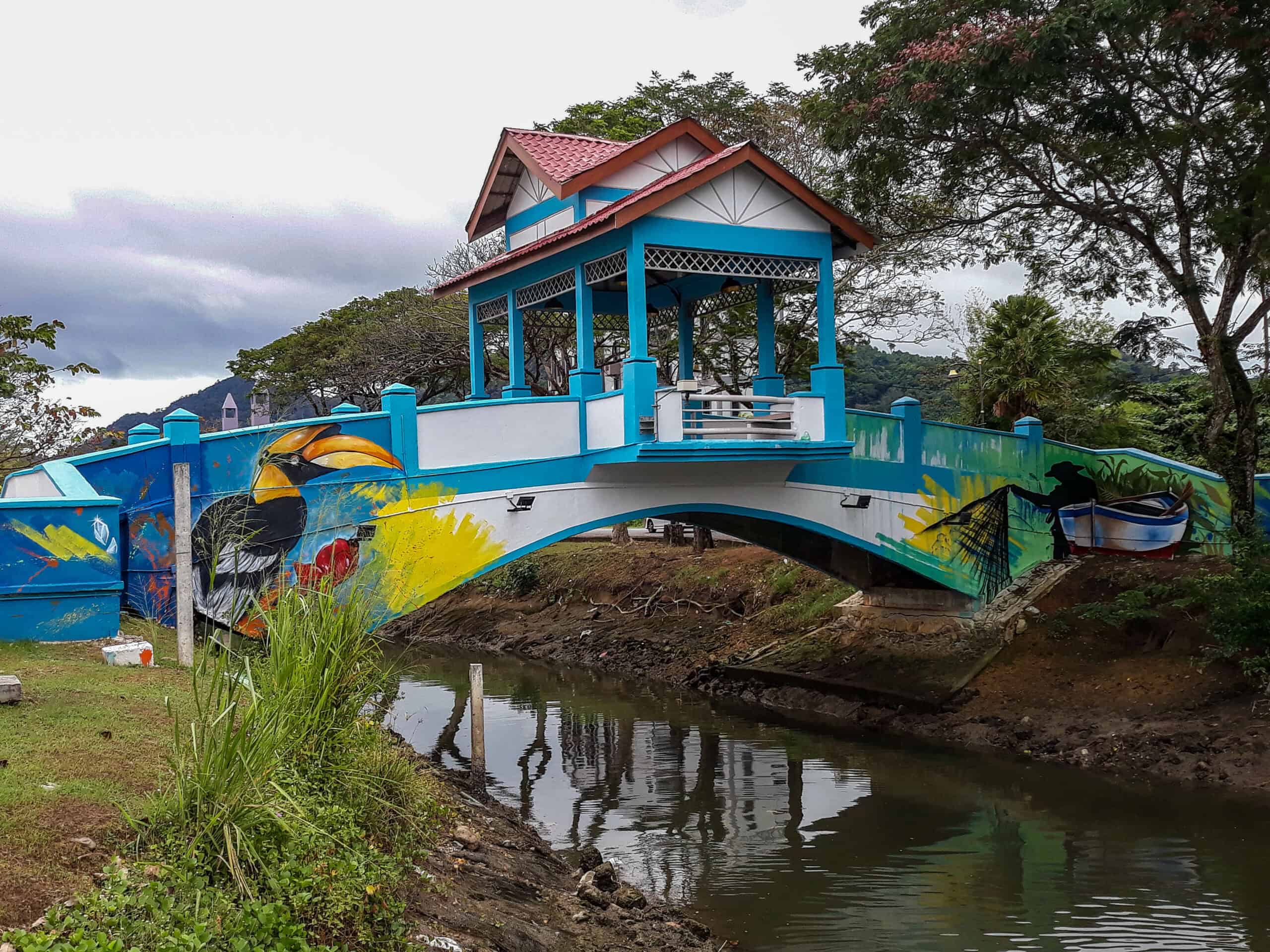 Kuala Sungai Melaka Bridge murals